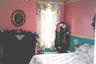 민박 Russell-cooper House