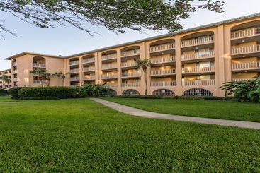 فندق Hodnett Cooper's North Breakers Condos