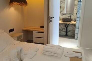 Hotel Trees Boutique Art