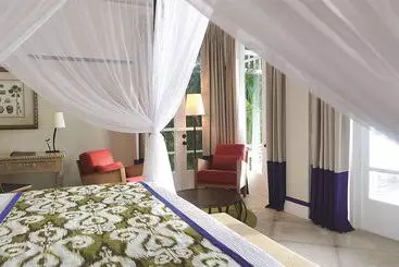 ペンション Cotton House