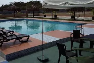 فندق Express Inn Coronado & Camping