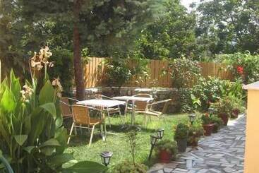 Stella Apartments & Studios