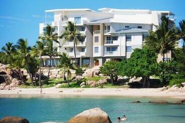 游客公寓 Coral Cove Apartments