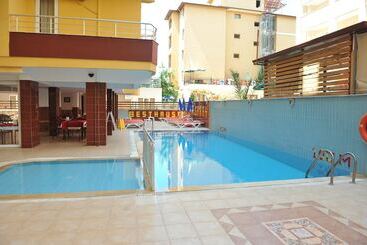 ホテル Best House