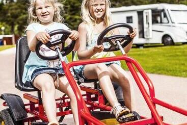 هتل First Camp Moraparken