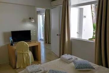 هتل آپارتمان The Loriet