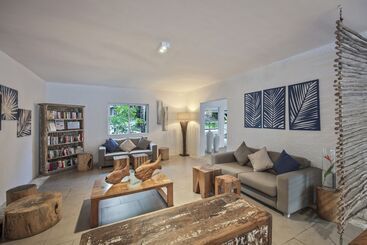 호텔 Astroea Beach