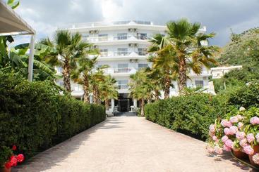 Отель Blue Days