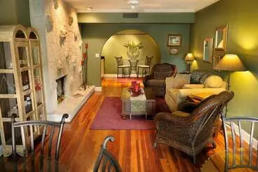 Mango Inn Bed And Breakfast