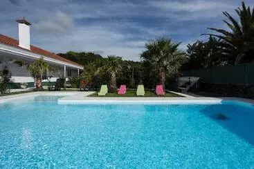 Huoneistohotelli Quinta De Santa Bárbara Casas Turisticas