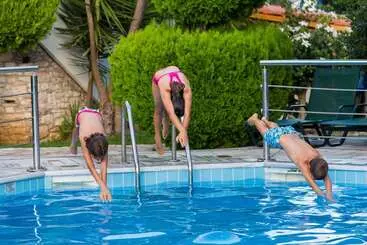 Paris Village Apartments