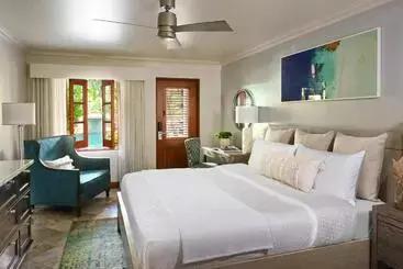 استراحتگاه Sandals Halcyon Beach - All Inclusive Couples Only