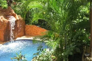 Roatan Backpackers  Hostel