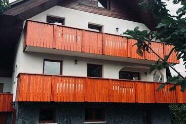 מלון דירות Guest House Kobal