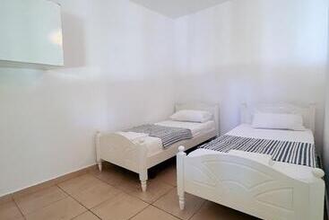 هتل Garden Villa Naza