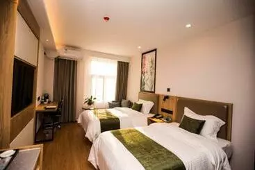 Hotelli Greentree Inn Qingdao Huangdao District Jinshatan Road Jinshatan