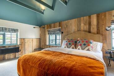 酒店 The Farm House