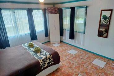 Pensjonat Aitutaki Budget Accommodation