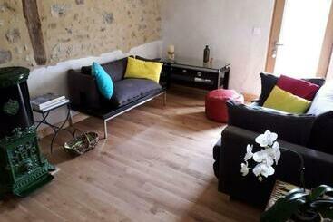 펜션 Le Perche Céronnais