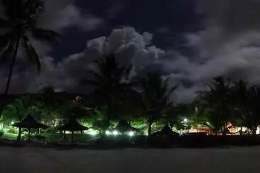 فندق Back Door Village