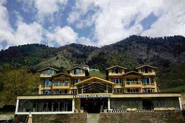 Hotelli Pine Spring Pahalgam