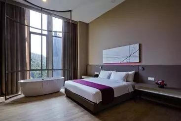 فندق Qliq Damansara