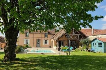 Bed and Breakfast Atelier Des Sens 89