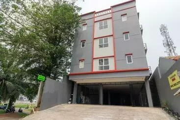 Urbanview Hotel Syariah Dj Gading Serpong