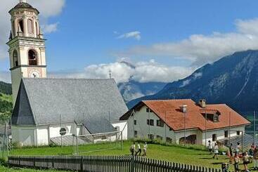 Pension Gruppen & Familienhaus Parsonz