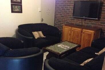 פנסיון Le Roux Lodge