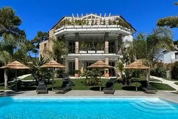 Huoneistohotelli Suite Villa Domos