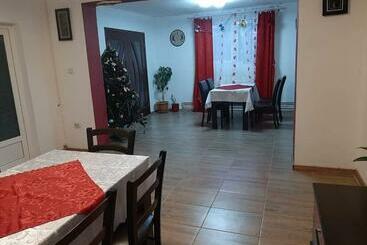 بنسيون Casa Filip