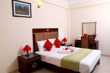 Hotelli Oyo Rooms Pattom Marappalam Road