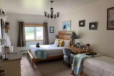 Pioneer Ridge B&b Inn