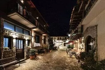 Stone Suites By White Hills