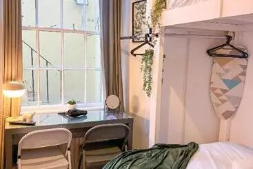 X Hotel Brunswick Square