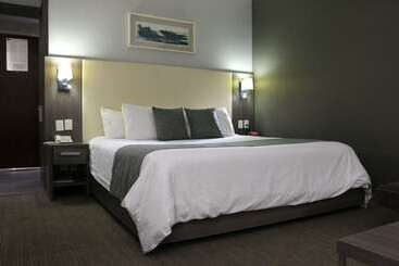 هتل Casa Inn Galerias Celaya