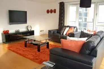 Lägenhet Shaw Crescent