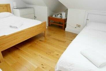 تختخواب و صبحانه Kew Studios And Rooms