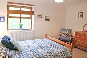 بيت Bronhaul Farm Cottages