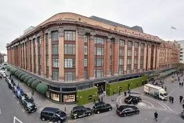 Hans Crescent Apartment