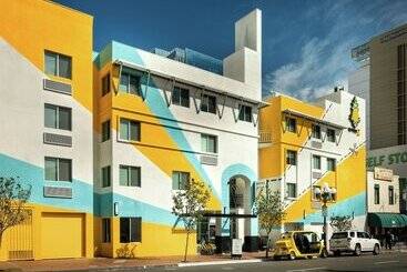 Staypineapple, Hotel Z, Gaslamp San Diego