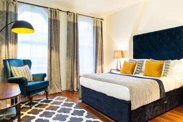 דירה Native Monument