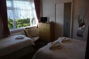 ペンション High Ways House