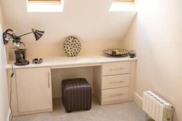 Bed and Breakfast Queen Bee & B