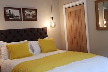 בית מלון כפרי The Bowes