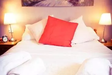 酒店 The Rising Sun Inn