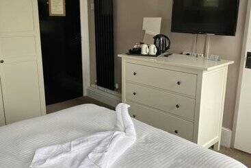 בית מלון כפרי The Swan