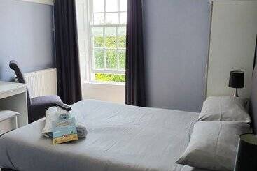 Pensão The Fountain Tavern