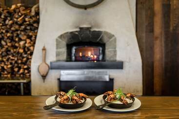 فندق ريفى Conestoga Ranch